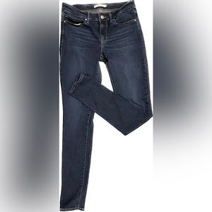 LEVI’s 711 Skinny Jeans EUC, Women’s Size 28 Waist 34 Inseam